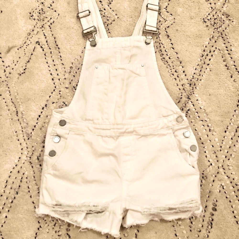White BlankNYC Overall Shorts Size 26